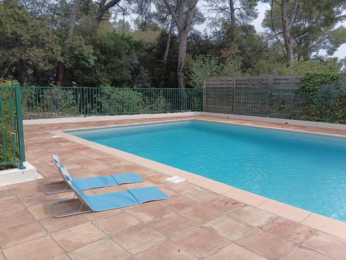 Petite Maison Au Calme - Piscine En Copropriete, Terrasse, Mer, Clim Vallauris Exterior foto